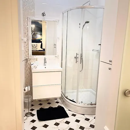 Marcel Old Town Lägenhet *