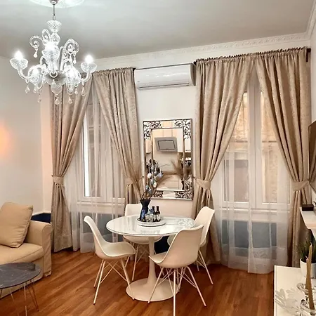 Apartment Marcel Old Town